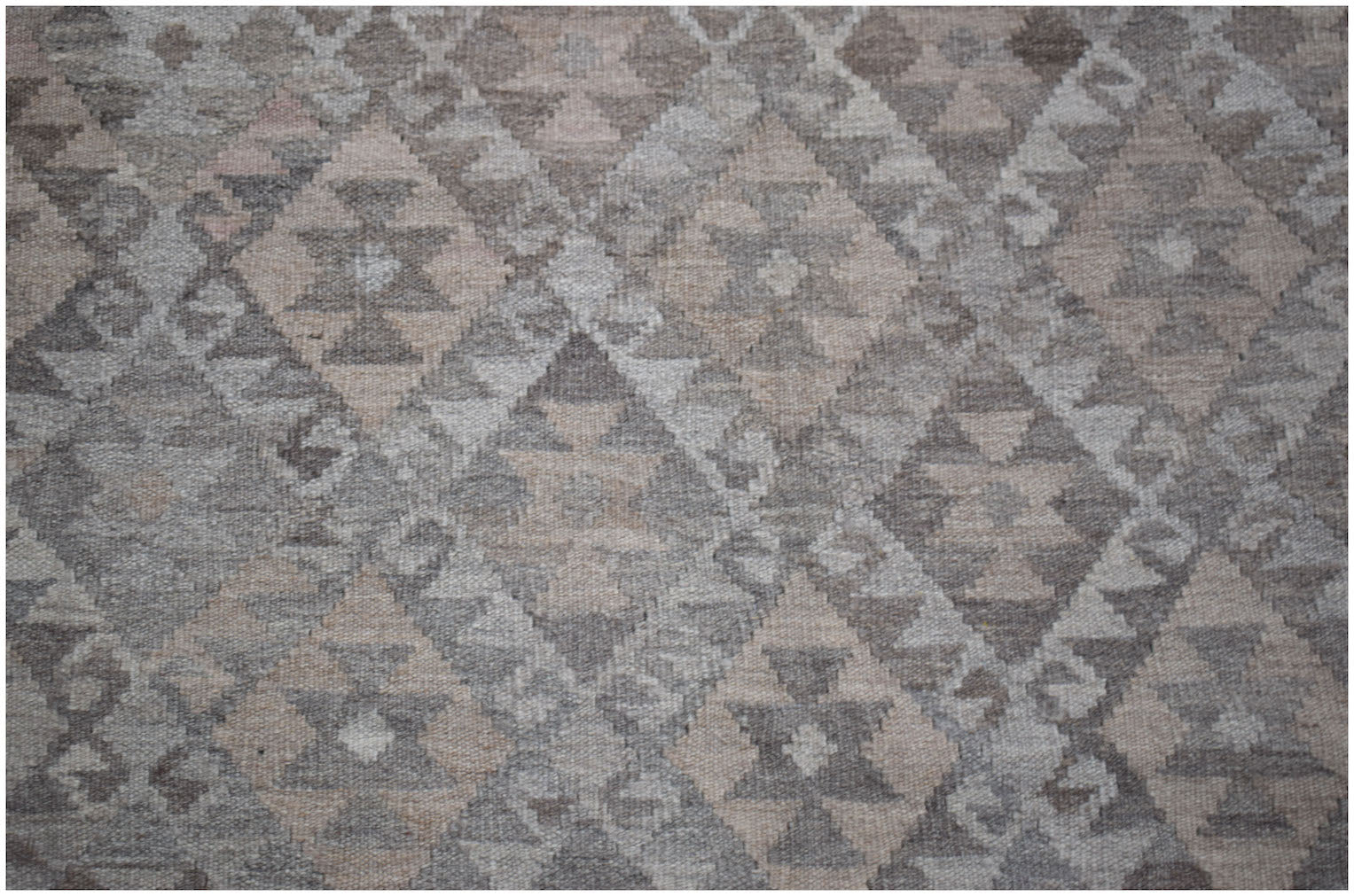 Handmade Afghan Natural Undyed Maiamana Kilim | 209 x 155 cm | 6'10" x 5'1" - Najaf Rugs & Textile