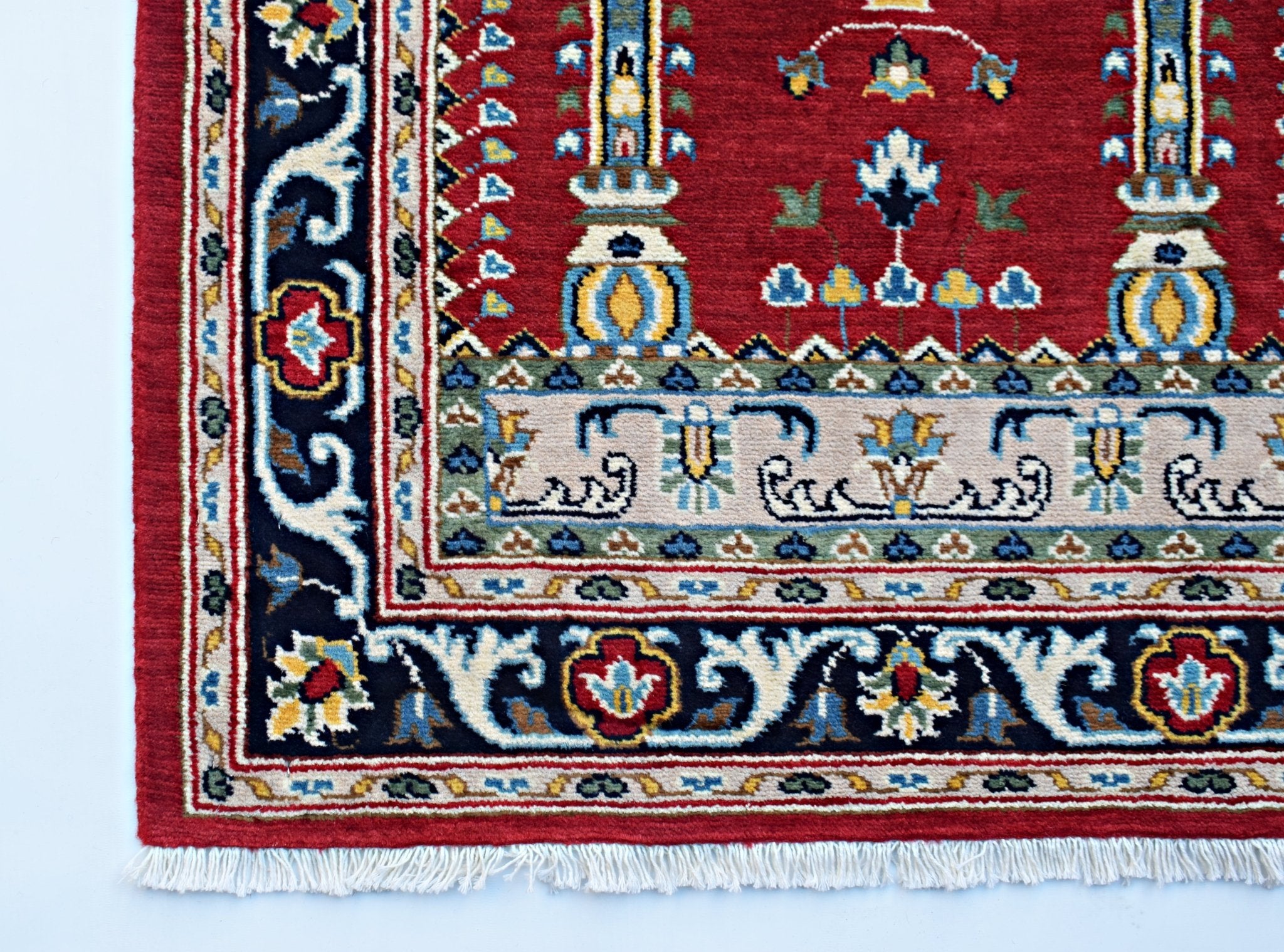 Handmade Traditional Prayer Rug | 121 x 80 cm | 4' x 2'8" - Najaf Rugs & Textile